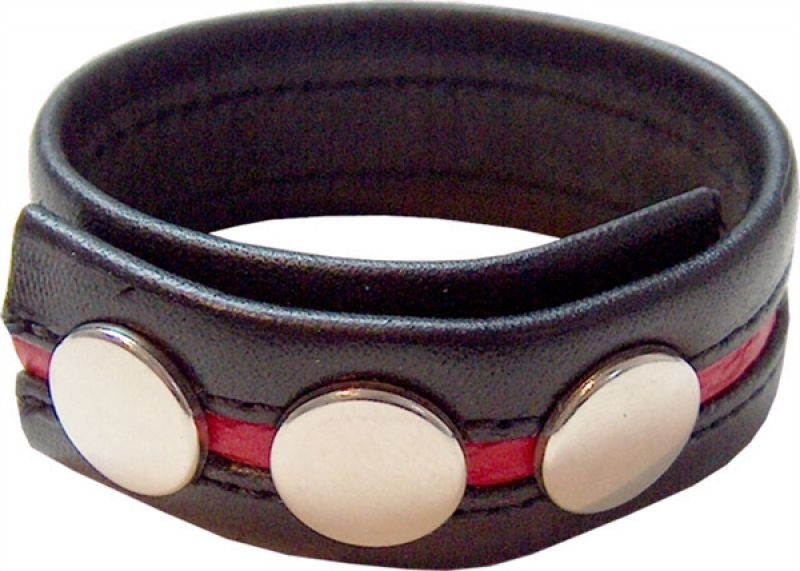 Il Mr. B Cockstrap in rosso: risvegliare il toro selvaggio Il Mr. B Cockstrap in rosso: risvegliare il toro selvaggio