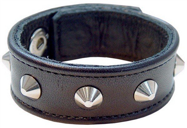 Cinturino in pelle con bottoni a pressione Cinturino in pelle con bottoni a pressione