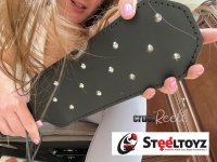 Anteprima: Paddle con borchie: La perfezione del gioco BDSM