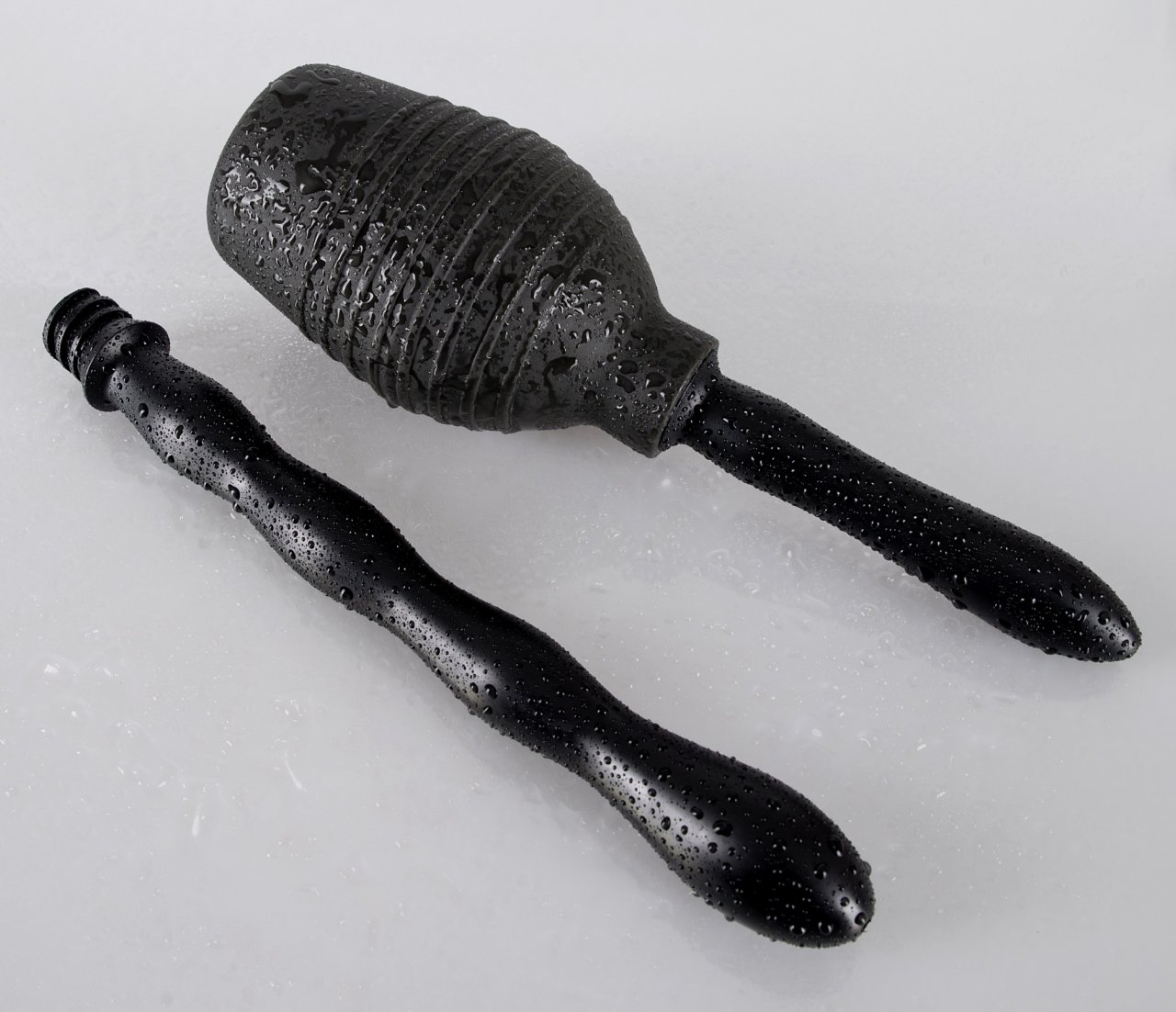 Fammi la doccia! Doccia intima con attacchi a vite